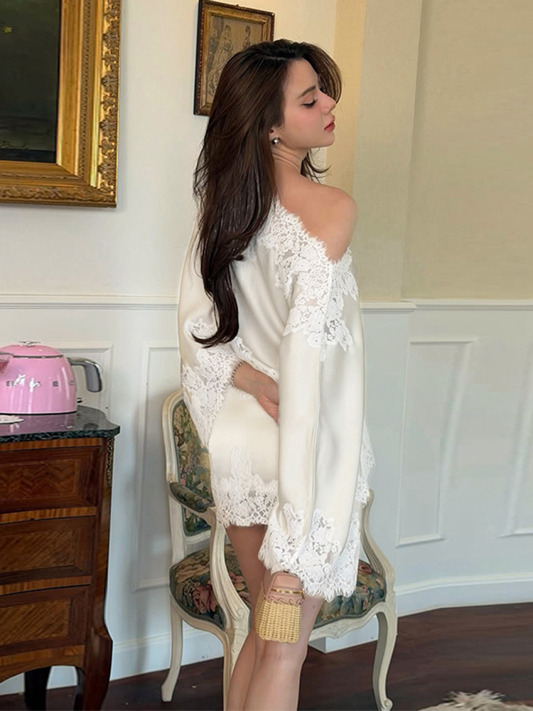 Elegant Lace Patchwork Women's - Winter Wear Clothes 评论和价格